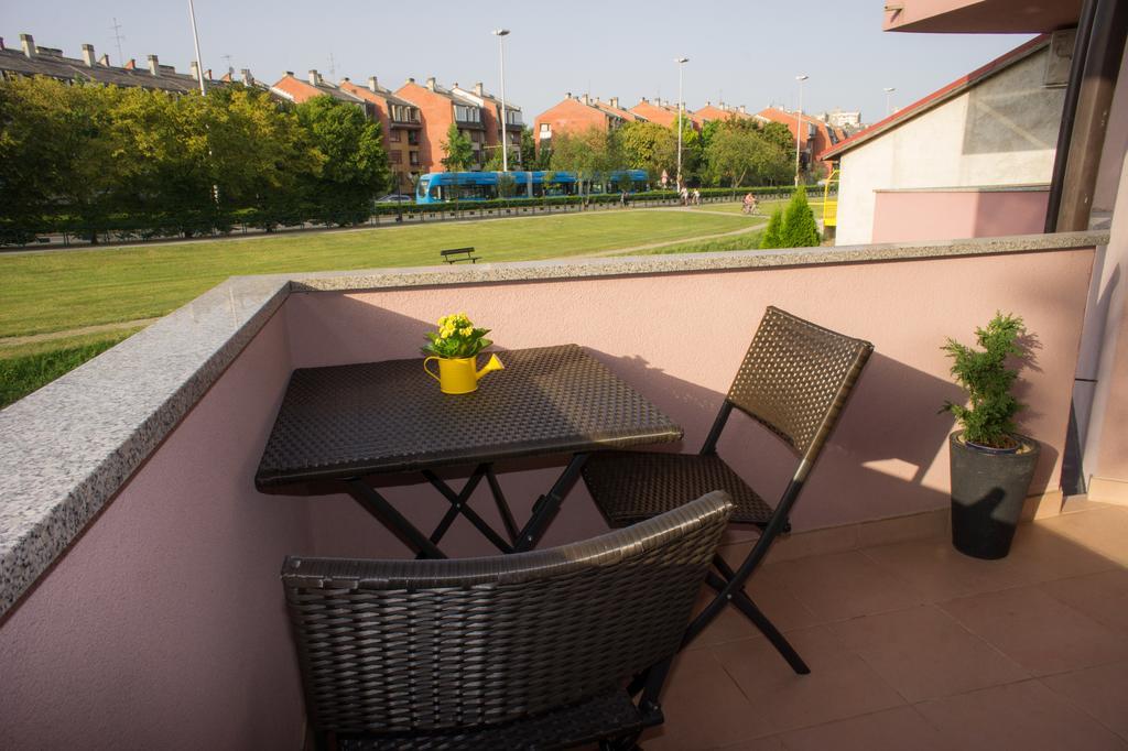 Blue Lake Apartment Zagreb Exterior foto